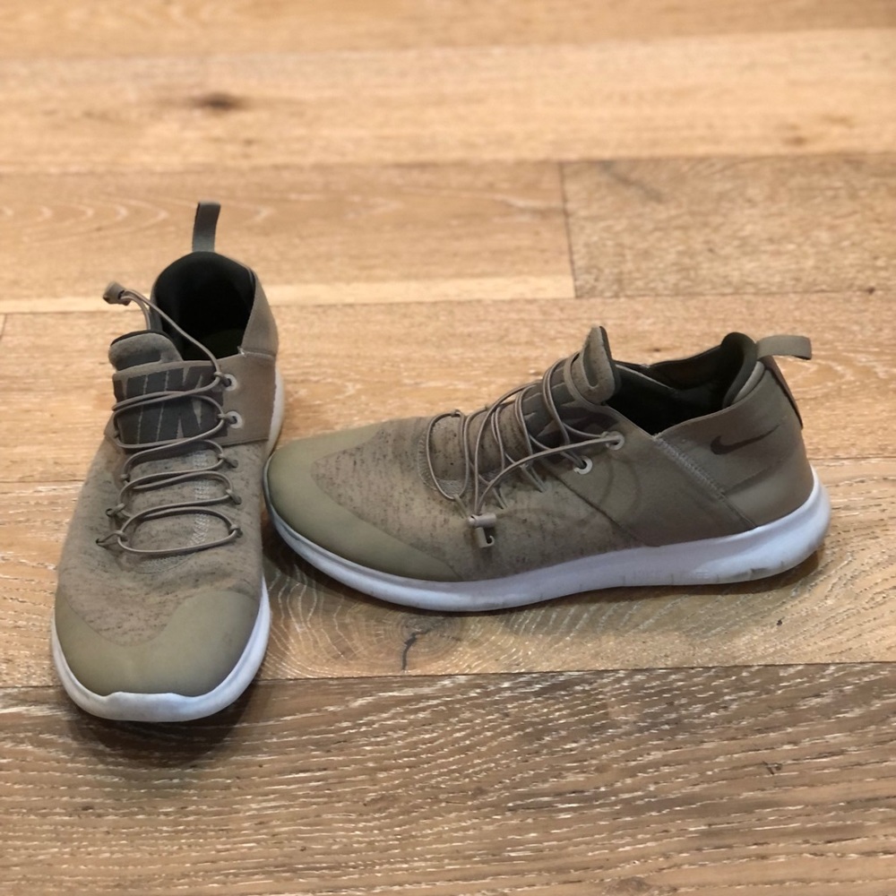 Nike camo men’s size 12 running shoes